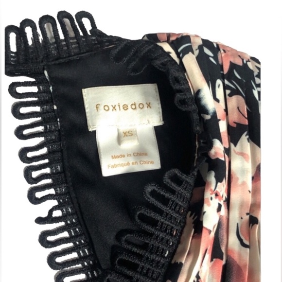 FOXIEDOX Jasmine Lace Trim Pleated Floral Mini Dress Size XS. - Picture 8 of 16